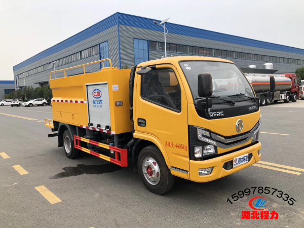 國(guó)六東風(fēng)小多利卡高壓清洗車(chē)（4.5方）