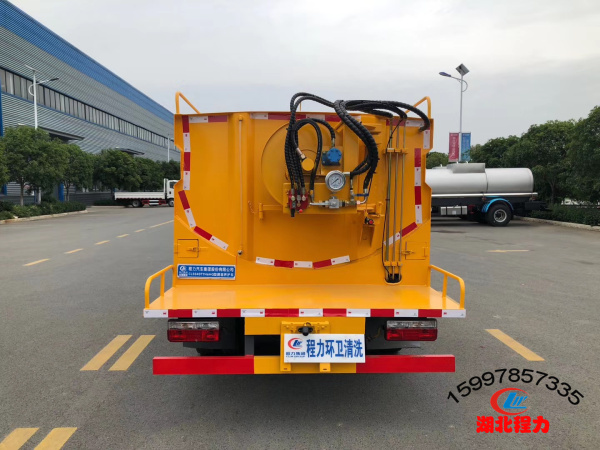 國(guó)六東風(fēng)小多利卡高壓清洗車(chē)（4.5方）