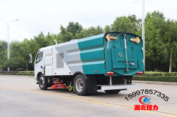 國(guó)六排放東風(fēng)福瑞卡洗掃車(chē)9方