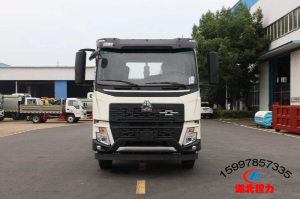 重汽豪沃勾臂垃圾車（12方）