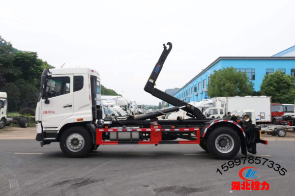 重汽豪沃勾臂垃圾車（12方）