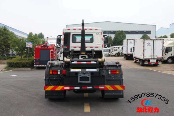 重汽豪沃勾臂垃圾車（12方）